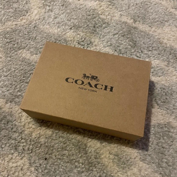 Brand New Coach Wristlet in Box - Picture 3 of 4